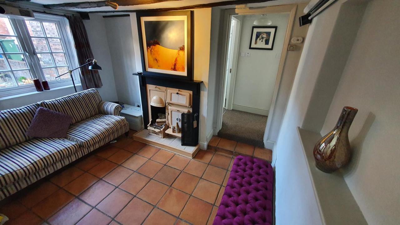 Holly Cottage, Hidden Gem In The Yorkshire Wolds Welton  Eksteriør billede